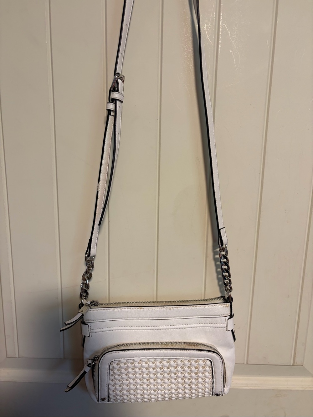 Simply Vera Wang Textured Pocket Crossbody in White &